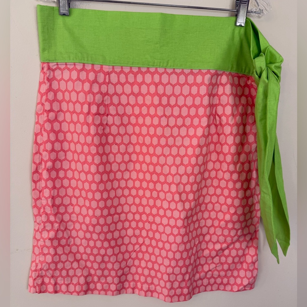 Nattie Mack preppy pink & green polka dot mini skirt SZ
Large